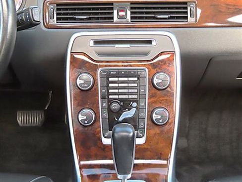 Used 2012 Volvo XC70 3.2 Premier image 17