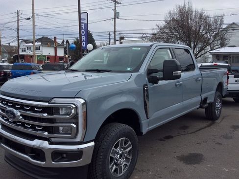 New 2026 Ford F350 Lariat w/ FX4 Off-Road Package image 6