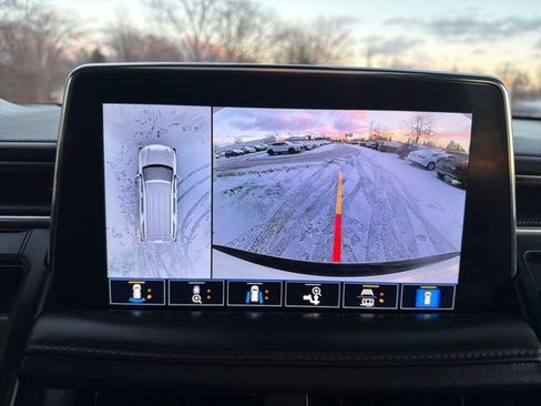 Used 2021 Chevrolet Tahoe RST w/ Luxury Package image 33