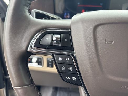 Used 2023 Lincoln Navigator L Reserve AWD/4WD image 18