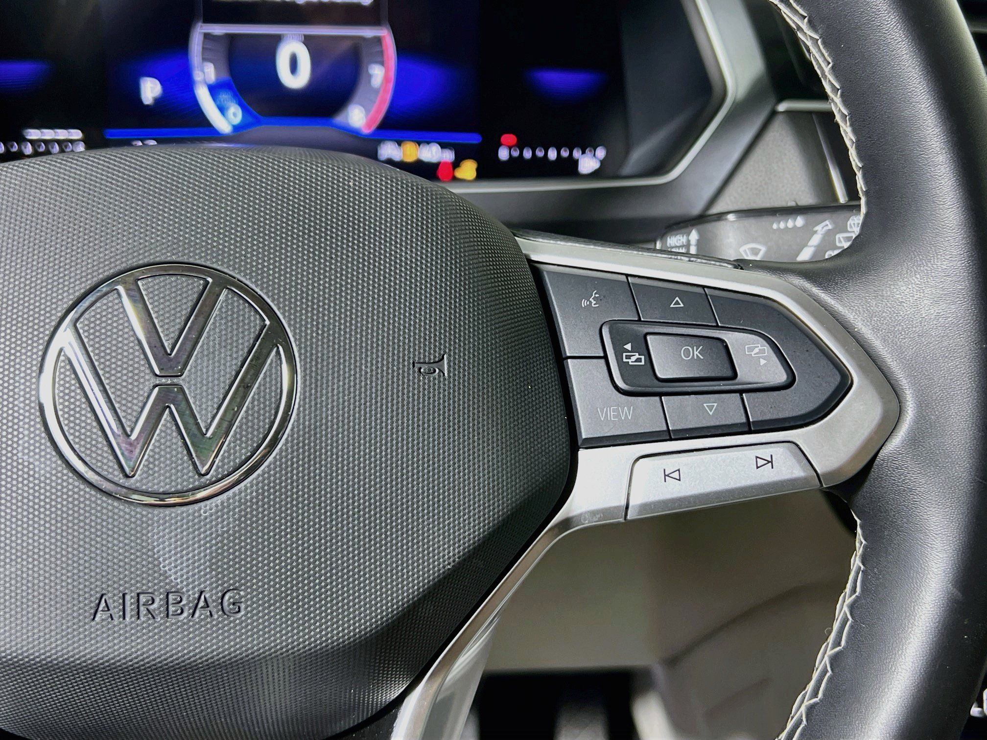 Used 2024 Volkswagen Tiguan SE FWD image 19