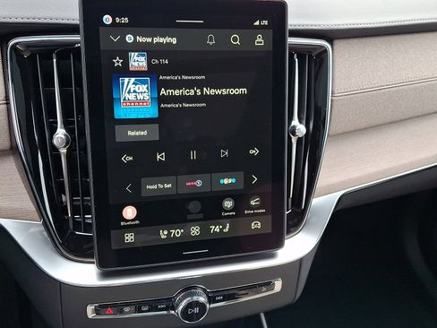 New 2026 Volvo XC90 B5 Core w/ Protection Package Premier image 12