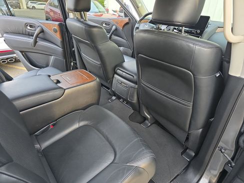 Used 2024 Nissan Armada SL w/ Captain's Chairs Package image 17