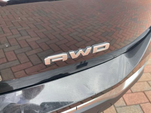 Used 2022 GMC Terrain SLT AWD/4WD image 13