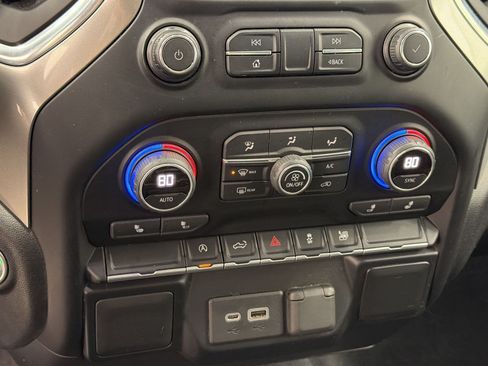 Used 2020 Chevrolet Silverado 1500 LT w/ All-Star Edition AWD/4WD image 19