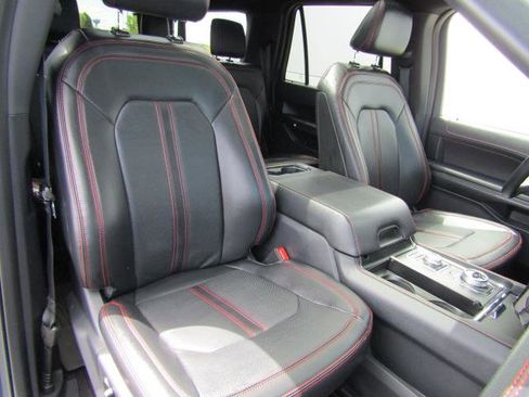 Certified 2022 Ford Expedition Max Limited AWD/4WD image 9