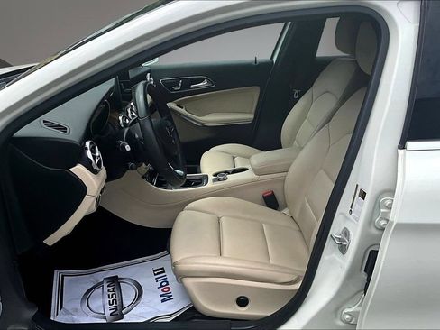 Used 2018 Mercedes-Benz GLA 250 4MATIC image 22