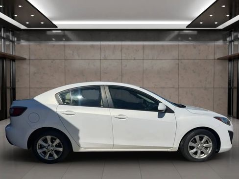 Used 2011 MAZDA MAZDA3 i Touring image 7