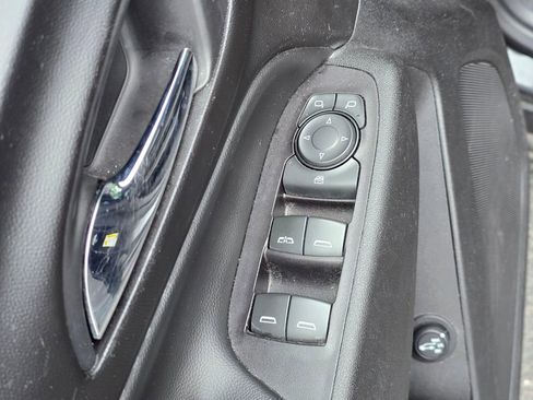Used 2018 Chevrolet Equinox LT FWD image 13