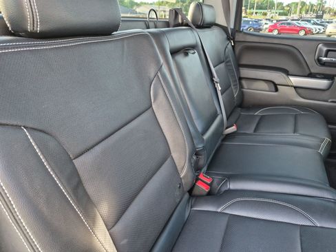 Used 2018 Chevrolet Silverado 1500 LT w/ All Star Edition AWD/4WD image 31