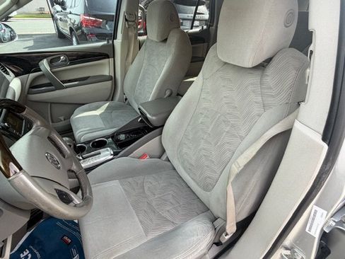Used 2016 Buick Enclave Convenience w/ Trailering Package FWD image 9