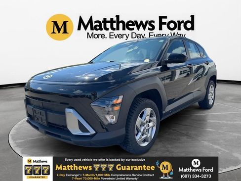 Used 2025 Hyundai Kona SE AWD/4WD image 1