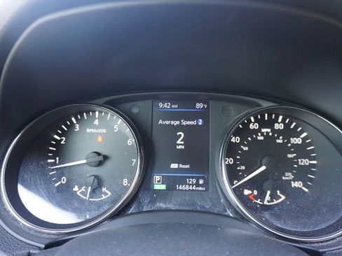 Used 2019 Nissan Rogue S w/ Special Edition Package FWD image 6