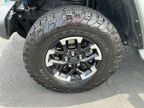 Used 2024 Jeep Wrangler Unlimited Rubicon 4xe w/ Technology Group AWD/4WD image 15