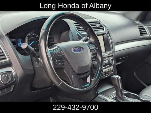 Used 2016 Ford Explorer XLT w/ Equipment Group 202A FWD image 14