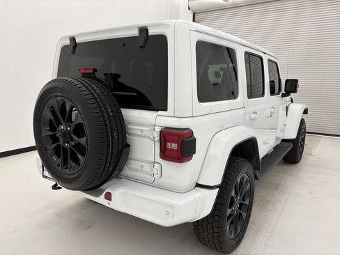 Used 2021 Jeep Wrangler Unlimited Sahara AWD/4WD image 21