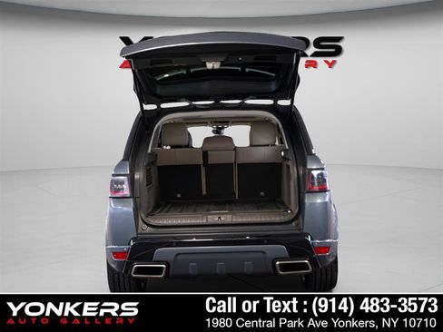 Used 2018 Land Rover Range Rover Sport HSE Dynamic image 35