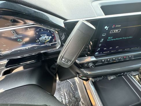 Used 2024 Chevrolet Silverado 3500 High Country w/ High Country Premium Package image 24