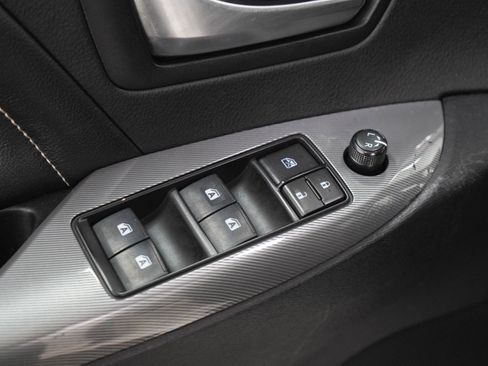 Used 2020 Toyota Sienna SE FWD image 23