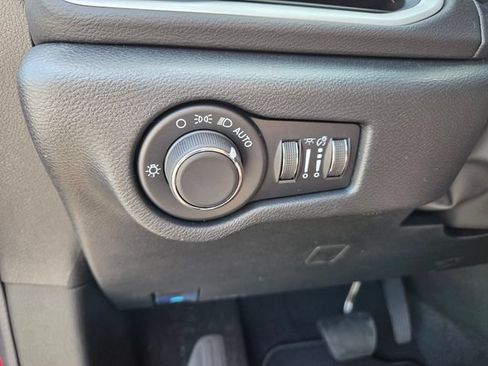 New 2026 Chrysler Voyager LX FWD image 19