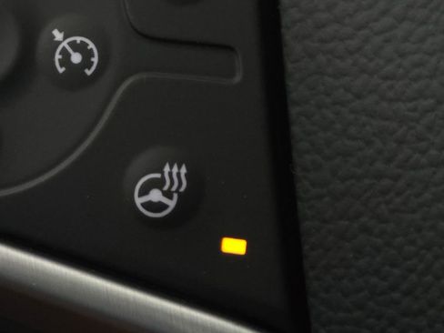 Used 2024 GMC Terrain SLT image 6