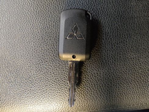 Used 2020 Mitsubishi Outlander Sport ES FWD image 32