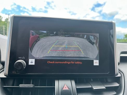 Used 2024 Toyota RAV4 LE AWD/4WD image 20