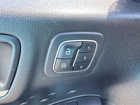 Used 2020 Ford Escape SEL AWD/4WD image 12