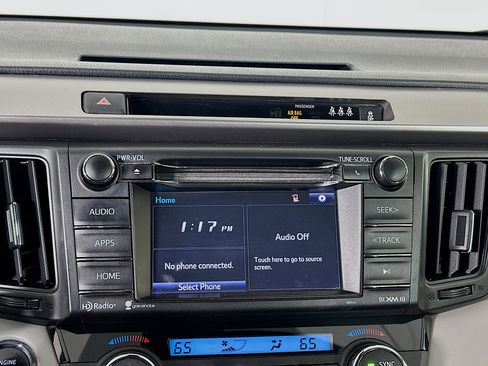 Used 2018 Toyota RAV4 XLE AWD/4WD image 19