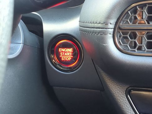 Used 2025 Honda HR-V LX image 19