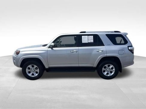 Used 2024 Toyota 4Runner SR5 Premium w/ SR5 Premium Package AWD/4WD image 2