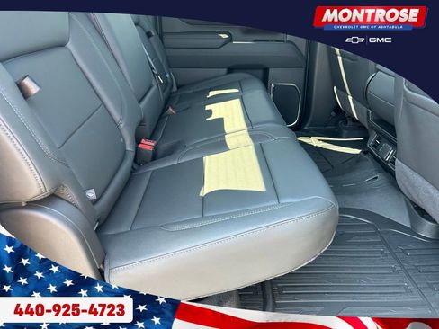 New 2026 GMC Sierra 3500 SLT image 28