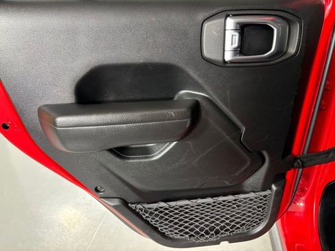 Used 2023 Jeep Gladiator Sport image 32