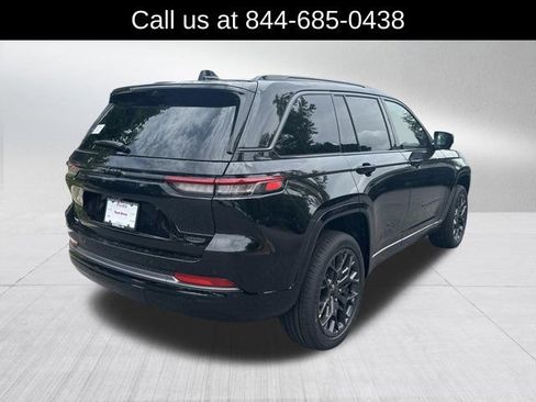 New 2026 Jeep Grand Cherokee Summit AWD/4WD image 5