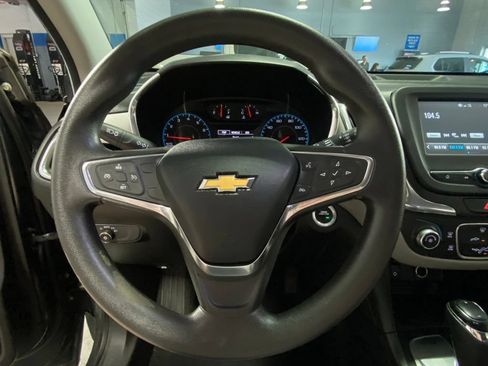 Used 2018 Chevrolet Equinox LS FWD image 20