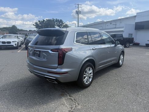 Used 2025 Cadillac XT6 Luxury w/ LPO, Floor Liner Package AWD/4WD image 3