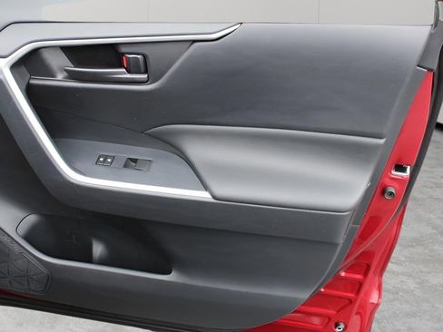 Certified 2020 Toyota RAV4 LE w/ All Weather Liner Package image 23