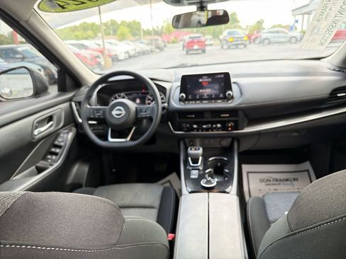 Used 2024 Nissan Rogue SV AWD/4WD image 13