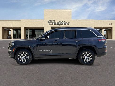 Used 2024 Jeep Grand Cherokee Limited AWD/4WD image 8