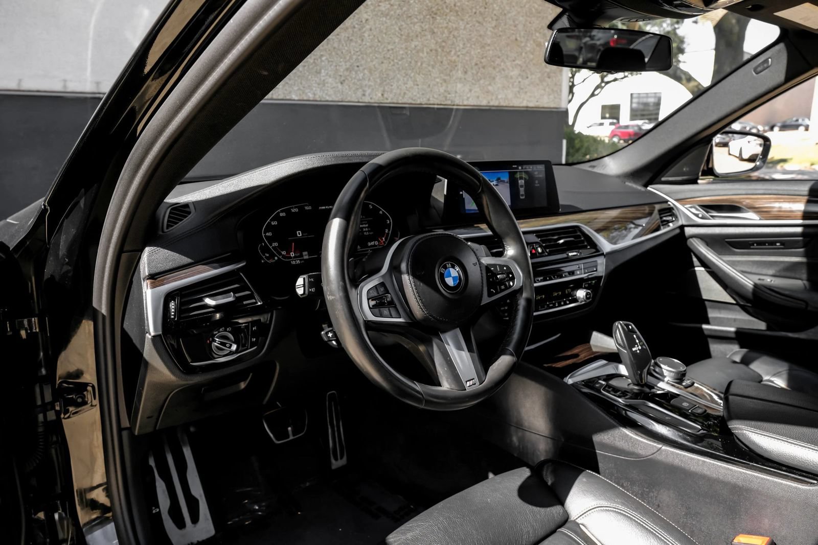 Used 2020 BMW M550i xDrive AWD/4WD image 2