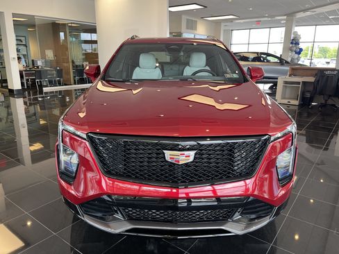 Certified 2024 Cadillac XT4 Sport AWD/4WD image 9