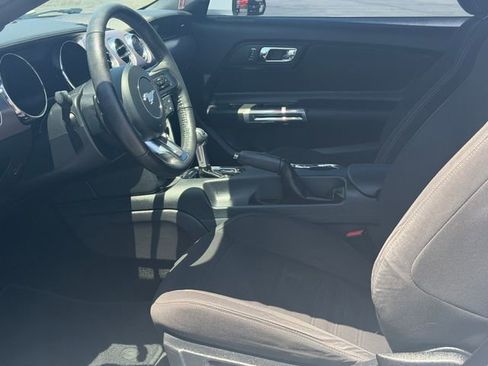 Used 2017 Ford Mustang GT RWD image 15
