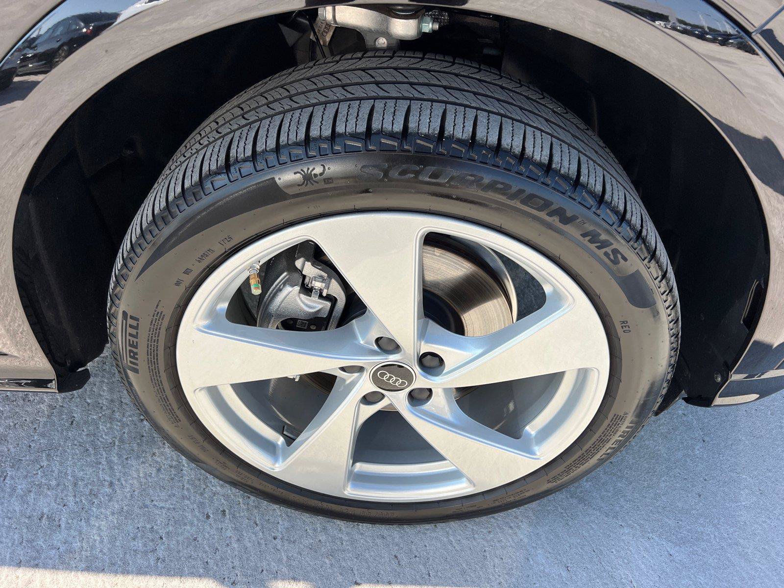 Used 2025 Audi Q5 Premium Plus AWD/4WD image 12