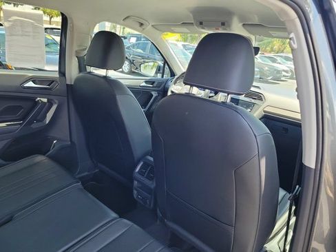 Used 2023 Volkswagen Tiguan SE FWD image 10