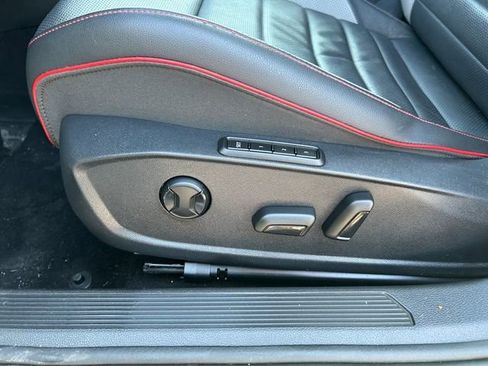 Used 2022 Volkswagen GTI Autobahn FWD image 22