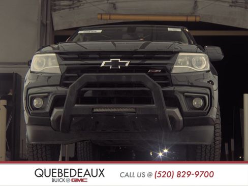 Used 2021 Chevrolet Colorado Z71 w/ Z71 Midnight Edition image 3
