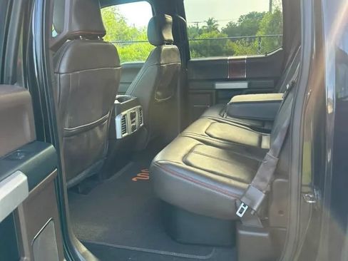 Used 2015 Ford F150 King Ranch w/ Equipment Group 601A Luxury AWD/4WD image 10