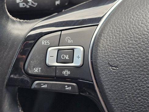 Used 2020 Volkswagen Jetta R-Line w/ R-Line Cold Weather Package FWD image 17