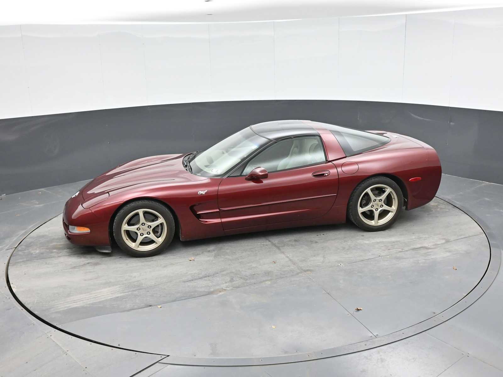 Used 2003 Chevrolet Corvette Coupe w/ Preferred Equipment Group RWD image 14