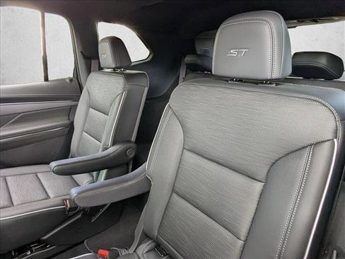 Used 2026 Buick Enclave Sport Touring w/ Power Package image 18